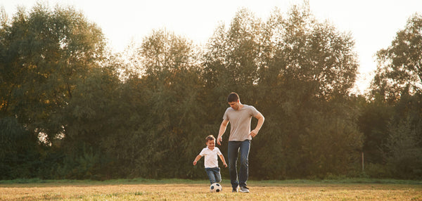 Celebrate Father's Day with Mini Men's Dad and Son Twinning Shirts!